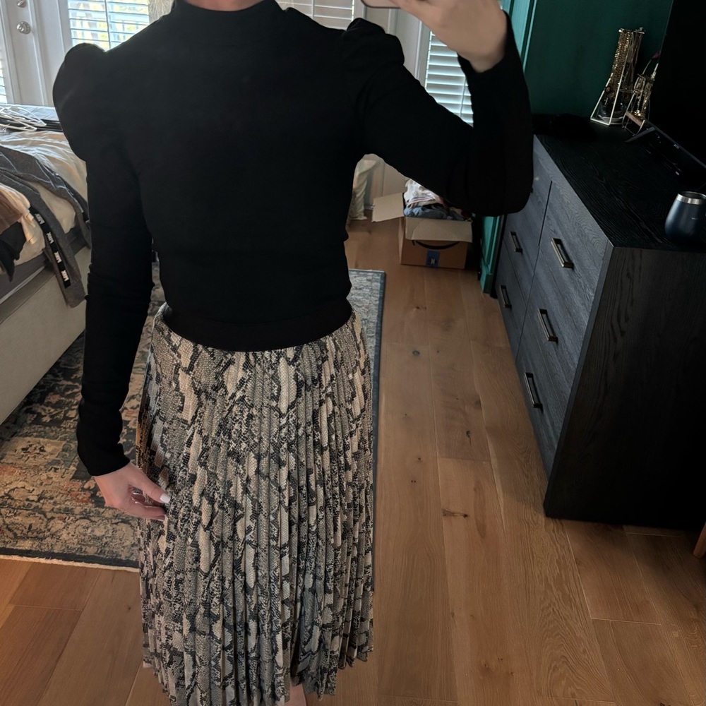 Snake skin print skirt